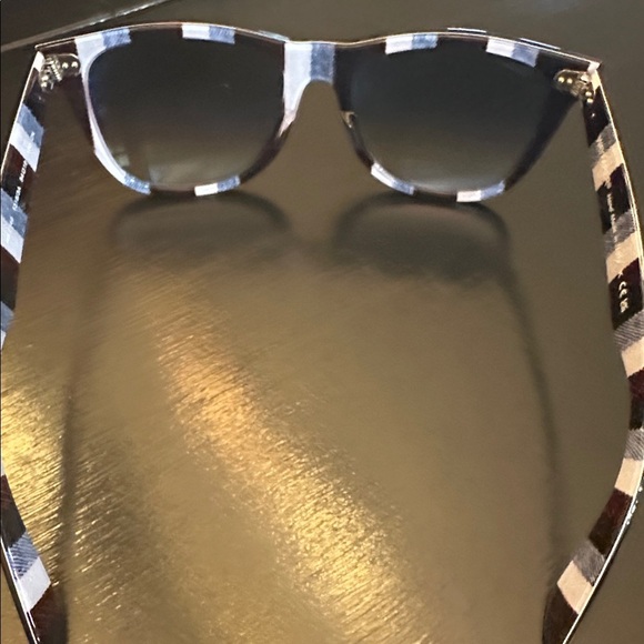 Ray-Ban Sunglasses Wayfarer 54 New! - Picture 2 of 10